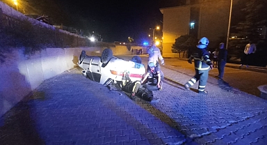 Otomobil takla attı: 3 yaralı
