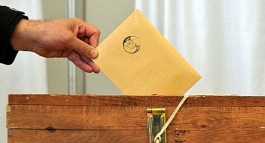 Oyların yakıldığı Hilvan'da oy verme işlemi başladı