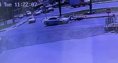 Şanlıurfa'da iki kişinin yaralandığı kaza kameraya yansıdı