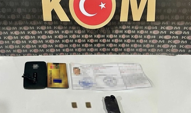 Sınava kopya düzeneğiyle girmeye çalışan kişiler yakalandı
