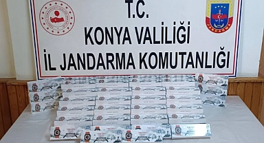 Urfa'dan Konya'ya kargoyla götürülen kaçak saatler polis engeline takıldı