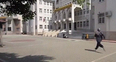 Adana'da genç kız yıl boyunca hazırlandığı KPSS'ye son anda yetişti