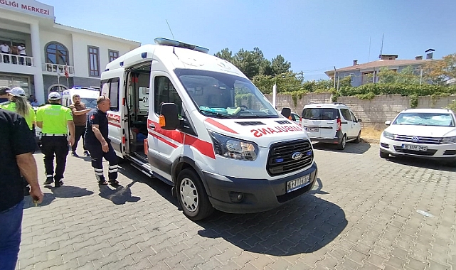 Bingöl'de bıçaklı saldırgan dehşeti: 2 ölü 7 yaralı! O anlar kamerada
