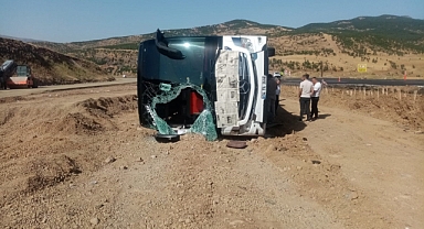 Bingöl’de yolcu otobüsü devrildi: Çok sayıda yaralı