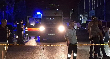 Fabrikada çıkan yangında dumandan etkilenen 6 kişi tedavi edildi