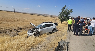 Gaziantep'te 2 araç kafa kafaya çarpıştı: 6 yaralı