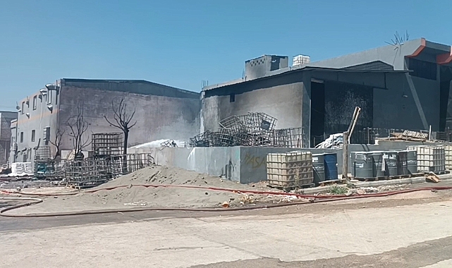 Gaziantep'te boya fabrikasında yangın