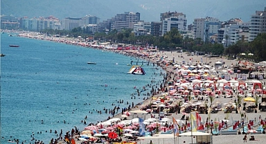 İlk 6 ayda turizm gelirlerinde rekor