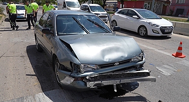 Kırıkkale'de trafik kazası: 2'si polis, 3 yaralı
