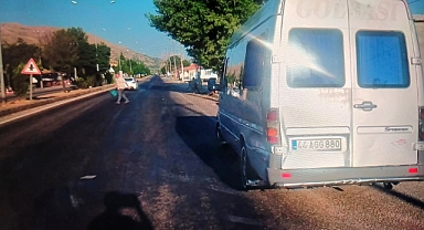 Malatya'da tır ile minibüs çarpıştı, 3 yaralı