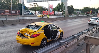 Motosikletli taksiye çarptı: 2 yaralı