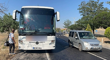 Nevşehir’de otomobil ile yolcu otobüsü çarpıştı: 4 yaralı