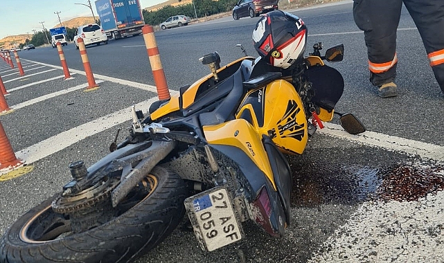 Otomobil ile motosiklet çarpıştı: 2 yaralı