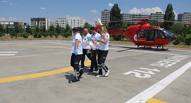 Şanlıurfa'da helikopter ambulanslar Ferah bebeğin gözü için havalandı