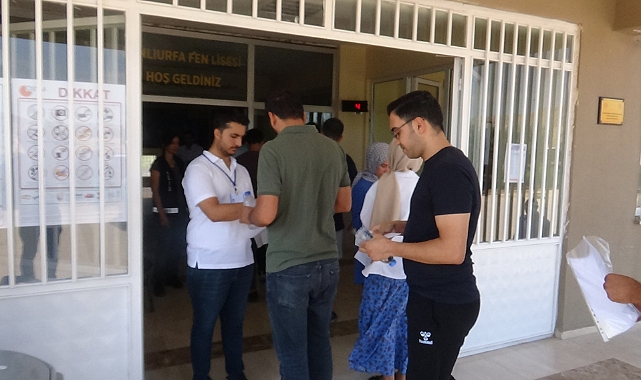 Şanlıurfa'da sınava geç kalan öğrenci içeri alınmadı
