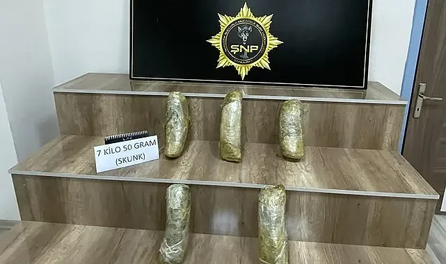 Siverek'te durdurulan araçta 7 kilo uyuşturucu yakalandı!