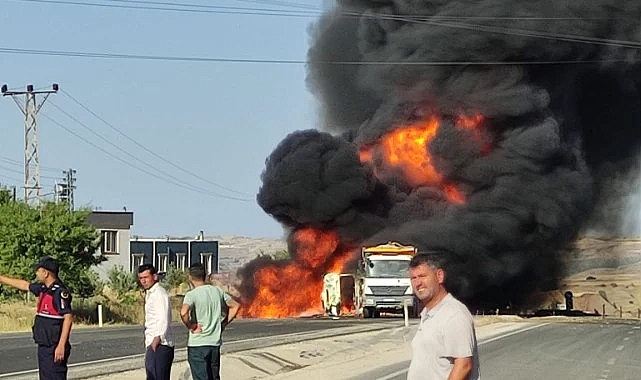 Siverek'te yakıt tankeri devrildi!
