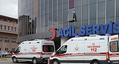 Trafik kazası: 2 ölü, 2 yaralı