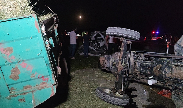 Van'da otomobil ile traktör çarpıştı: 5 yaralı