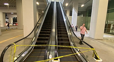 Yürüyen merdivende izdiham yaşandı