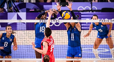 A Milli Kadın Voleybol Takımı, İtalya’ya 3-0 mağlup oldu