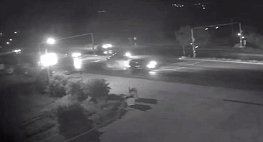 Antalya'da U dönüşü yapan araç kazaya yol açtı: 2 yaralı