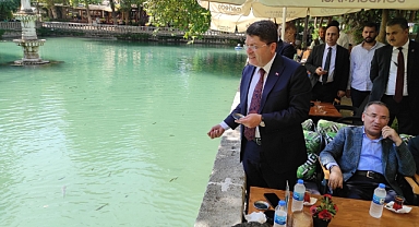 Bakan Tunç, Balıklıgöl'ü ziyaret etti