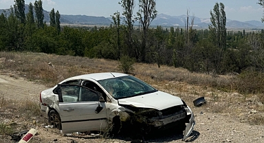 Burdur-Fethiye karayolunda kontrolden çıkan otomobil şarampole düştü: 4 yaralı