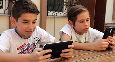 Çocuklarda tablet kullanım sınırına dikkat! Uzmanı uyardı