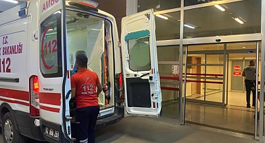 Ehliyetsiz motosiklet sürücüleri çarpıştı: 3 yaralı