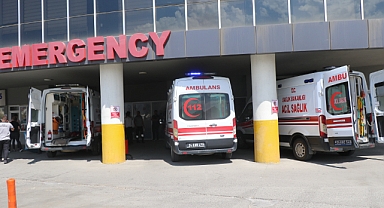 Erzincan - Erzurum kara yolunda trafik kazası: 5 yaralı