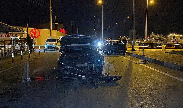 İki otomobil çarpıştı: 1 ölü, 5 yaralı