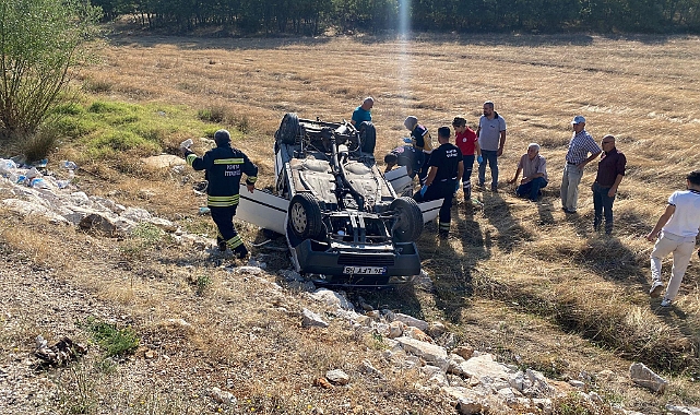 Konya'da otomobil şarampole devrildi: 2 yaralı