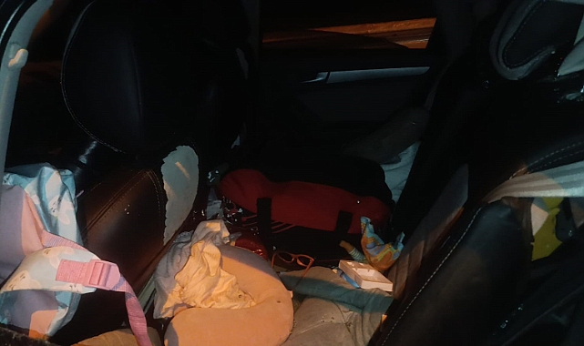 Lastiği patlayan otomobile arkadan çarptı: 4 yaralı