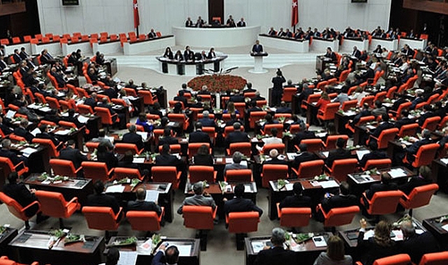 Milletvekili transferleri sonrası Meclis'te sandalye dağılımı değişti
