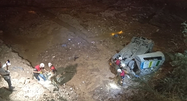 Şanlıurfa'da otomobil inşaat çukuruna düştü: 3 yaralı