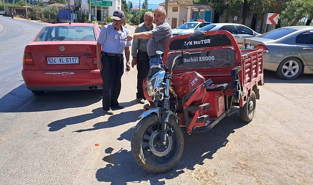 Tarladan dönen aile kaza yaptı: 1 yaralı