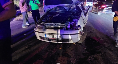 Tırla otomobilin çarpıştığı kazada 5 kişi yaralandı