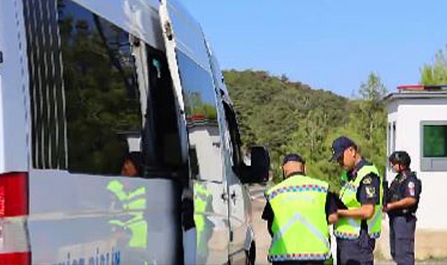Yurt genelinde denetim! 488 bin araç ve sürücüye ceza