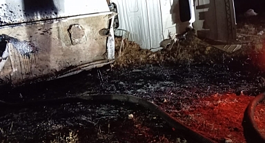 SÜRÜCÜSÜNÜN DİREKSİYON HAKİMİYETİNİ KAYBETTİĞİ TANKER DEVRİLDİ