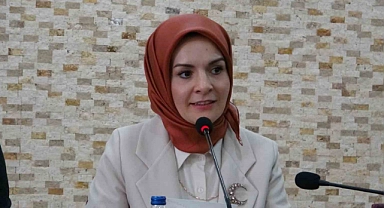 Aile ve Sosyal Hizmetler Bakanı Göktaş'ın aracı kaza yaptı!