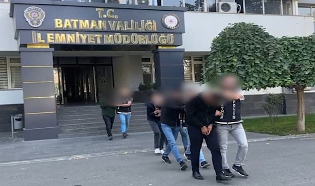 Batman’da otogar civarında uyuşturucu satışı yapan 4 kişi tutuklandı