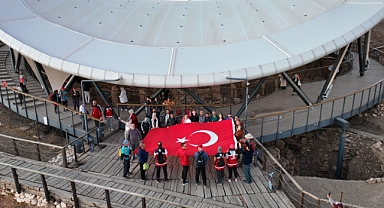 Göbeklitepe'ye Cumhuriyet yürüyüşü