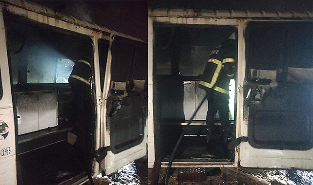 Hatay'da yanan minibüs kullanılmaz hale geldi