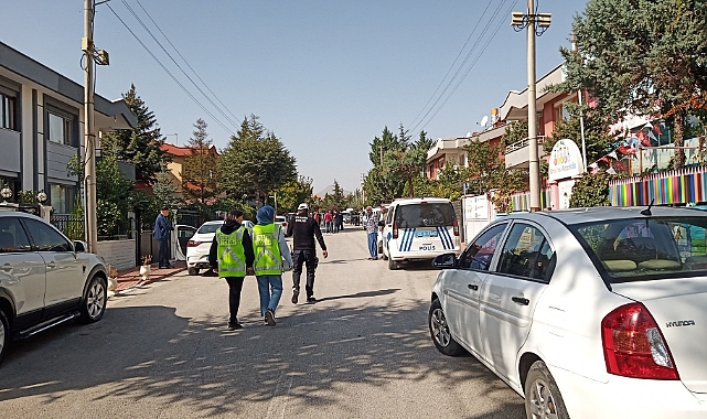 Konya'da polise bıçaklı saldırı anı güvenlik kamerasına yansıdı
