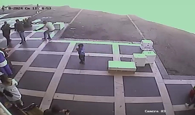 Şanlıurfa'da terminalde otobüs beklerken silahlı saldırıya uğradı! O anlar kamerada