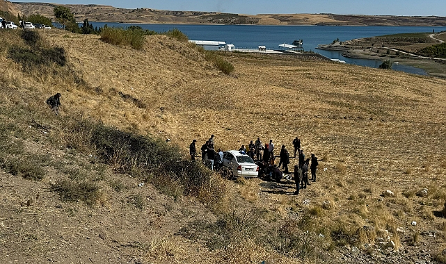 Şarampole yuvarlanan otomobildeki 6 kişi yaralandı