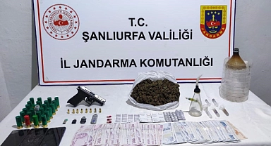 Siverek’te uyuşturucu madde ve silahlar ele geçirildi