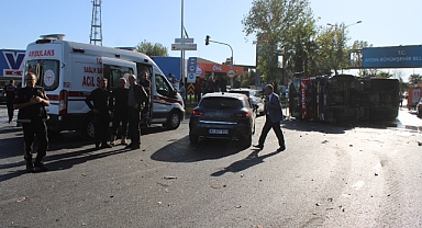 Yangına giden itfaiye aracı otomobil ile çarpıştı: 7 yaralı