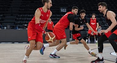 A Milli Erkek Basketbol Takımı, Macaristan karşısında